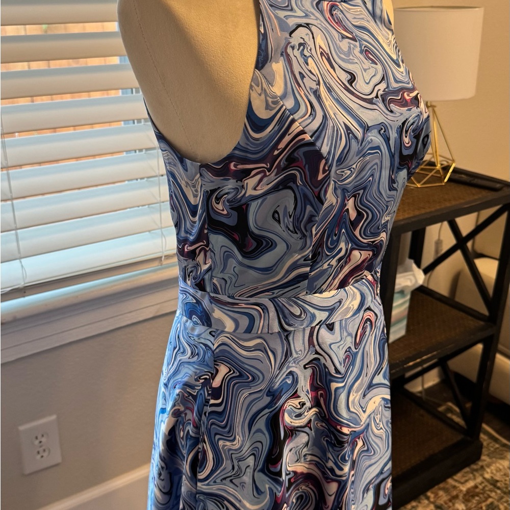 Tahari elegant halter blue paisley midi dress - Picture 3 of 8